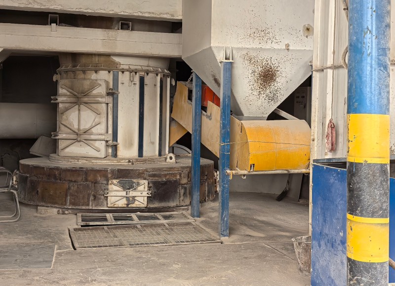 高鋁礬土熟料細(xì)粉加工設(shè)備